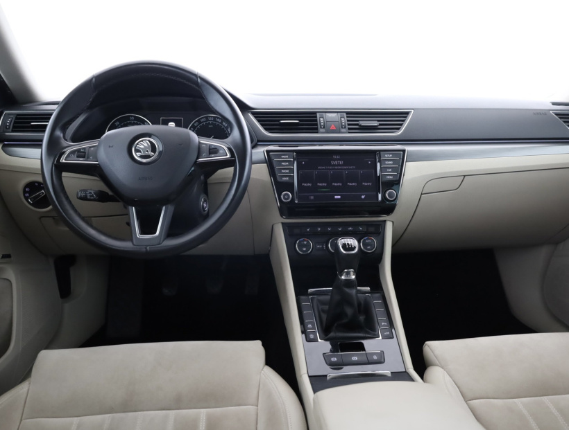 Škoda Superb, 2016