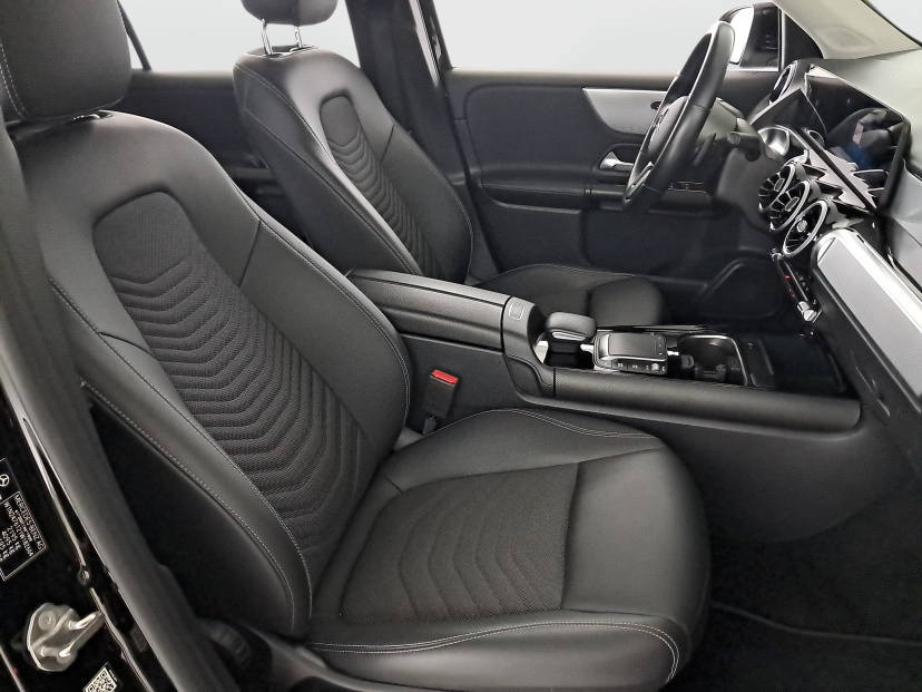 Mercedes-Benz GLB, 2022