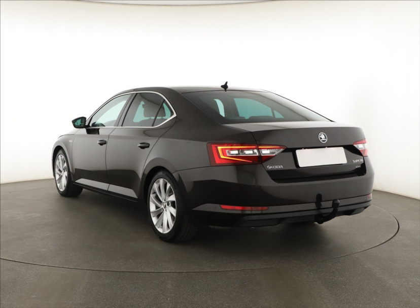 Škoda Superb, 2017