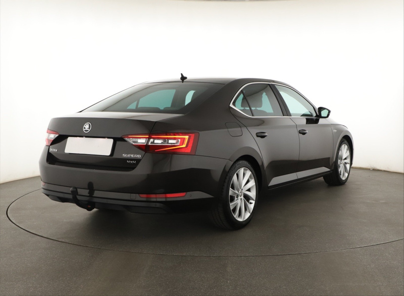 Škoda Superb, 2017