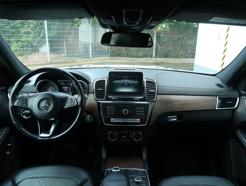 Mercedes-Benz GLS, 2016