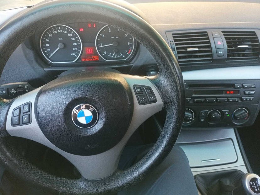 BMW 1, 2005