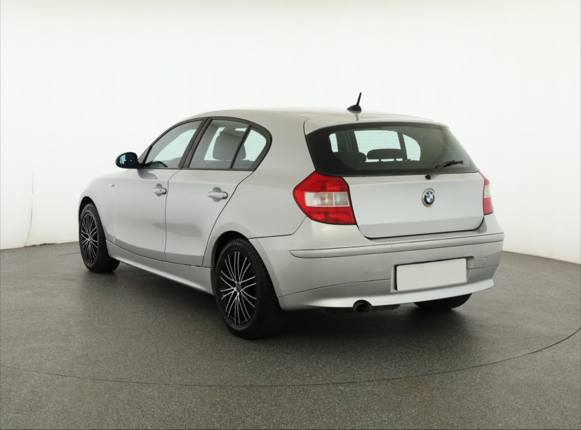 BMW 1, 2005