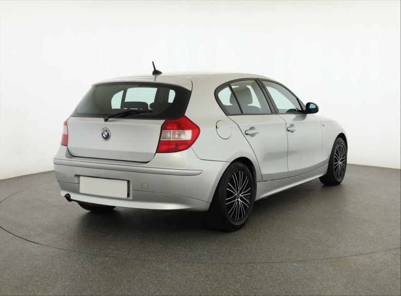 BMW 1, 2005