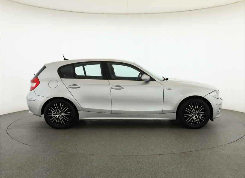 BMW 1, 2005