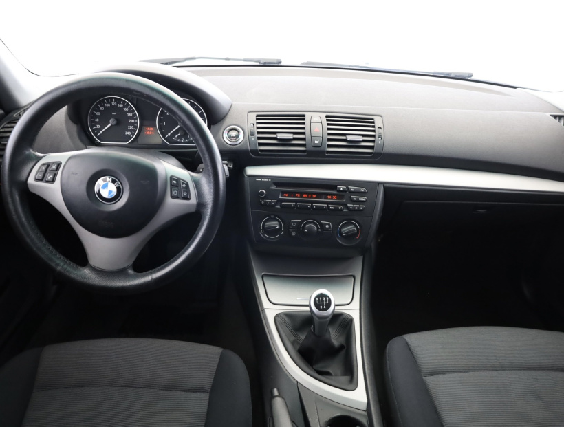 BMW 1, 2005
