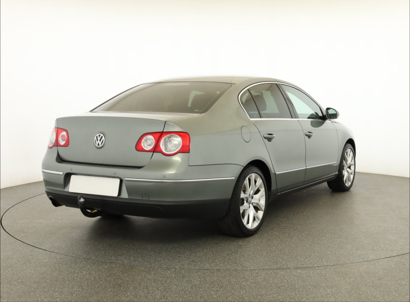 Volkswagen Passat, 2009