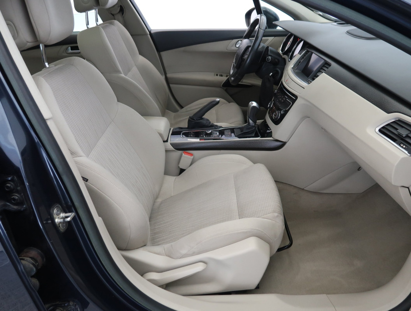 Peugeot 508, 2011