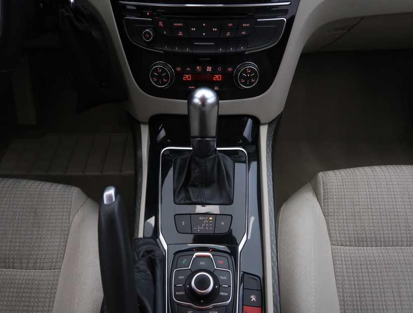 Peugeot 508, 2011