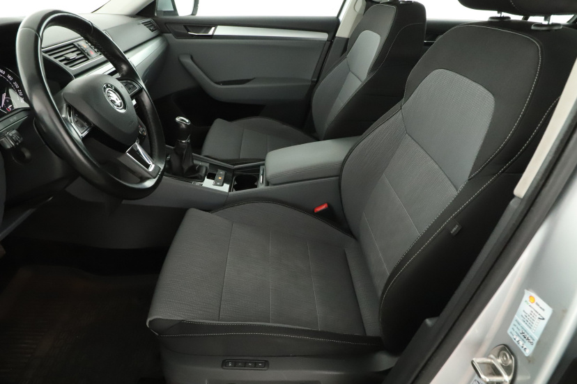 Škoda Superb, 2016