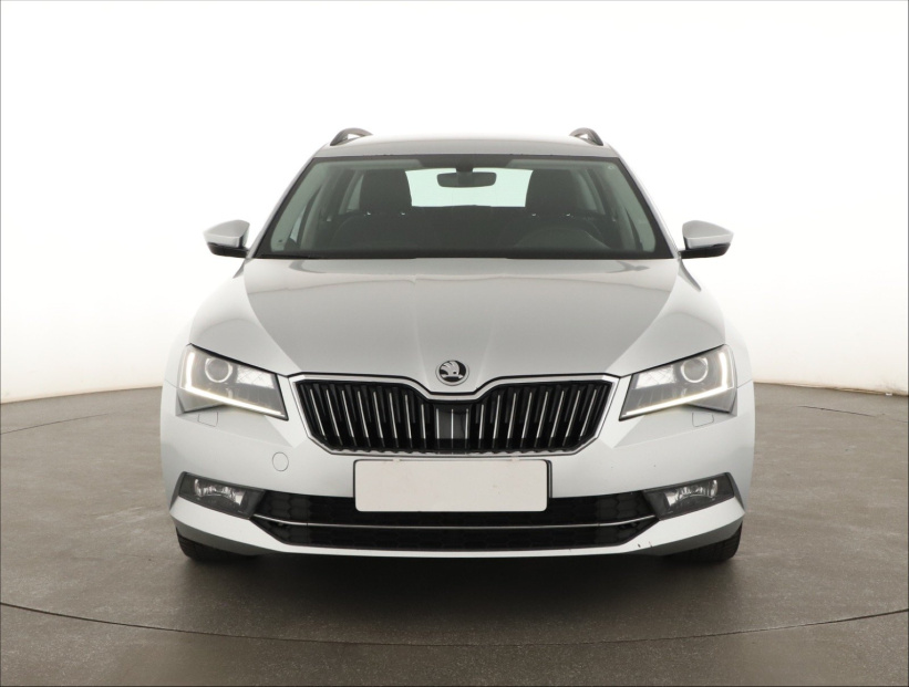 Škoda Superb, 2016