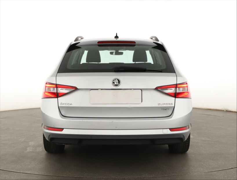 Škoda Superb, 2016