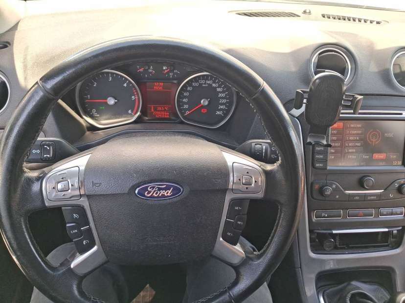 Ford Mondeo, 2011