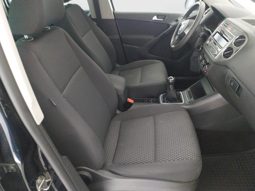 Volkswagen Tiguan, 2011