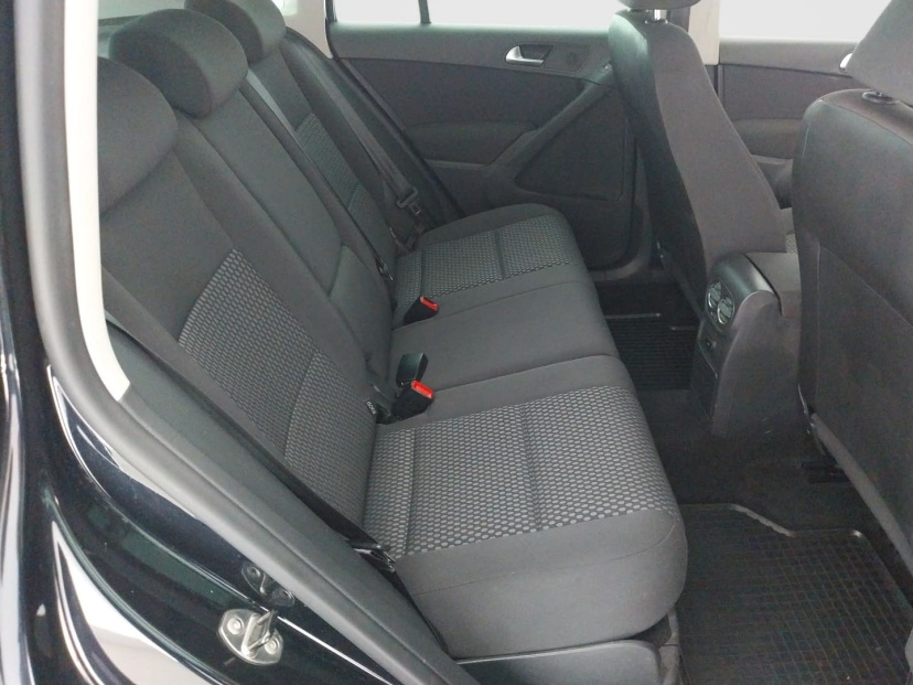 Volkswagen Tiguan, 2011