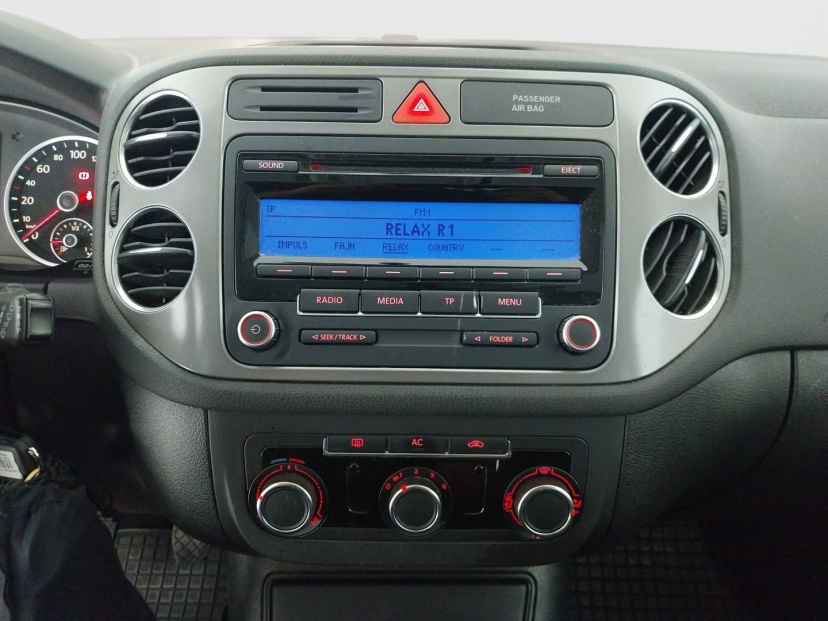 Volkswagen Tiguan, 2011