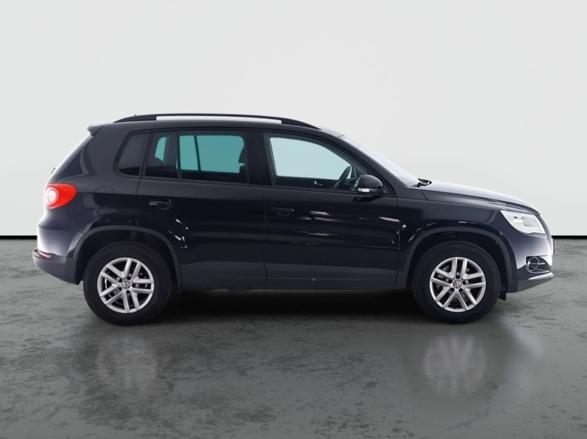 Volkswagen Tiguan, 2011
