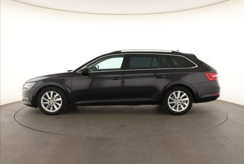 Škoda Superb, 2017