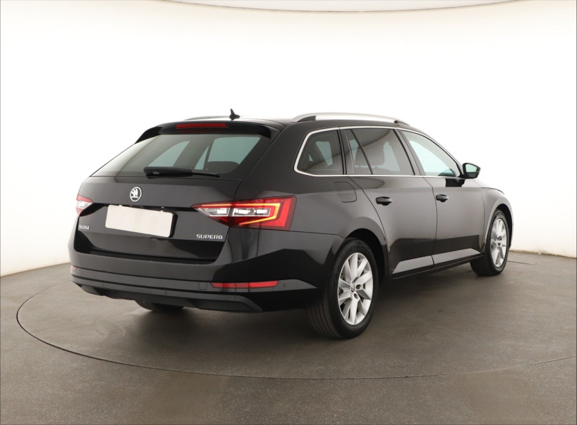 Škoda Superb, 2017