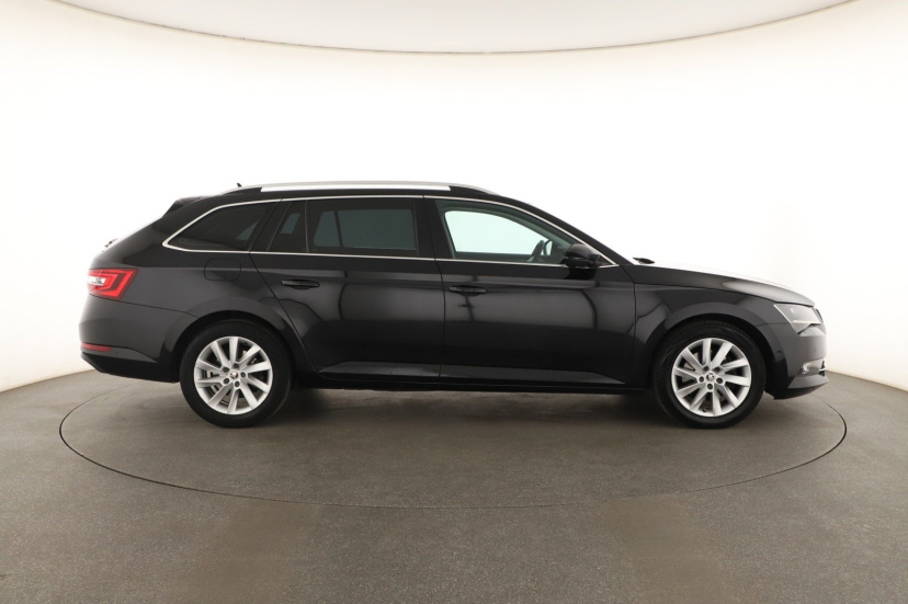 Škoda Superb, 2017