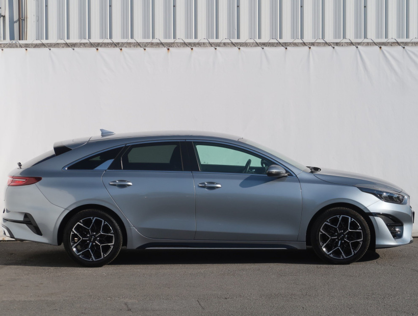 Kia ProCeed, 2023