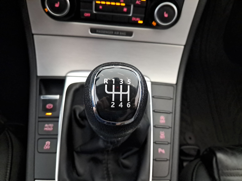 Volkswagen Passat, 2011