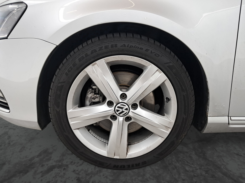 Volkswagen Passat, 2011