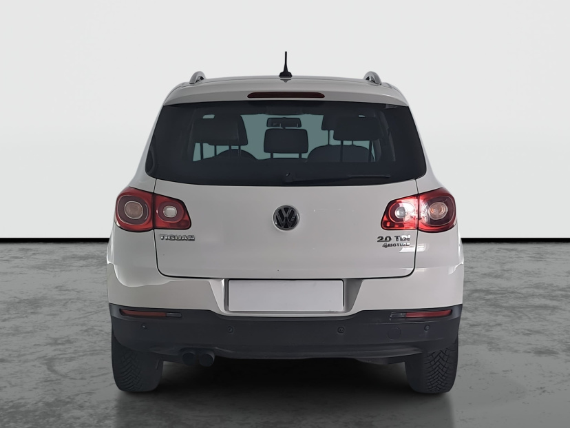 Volkswagen Tiguan, 2011