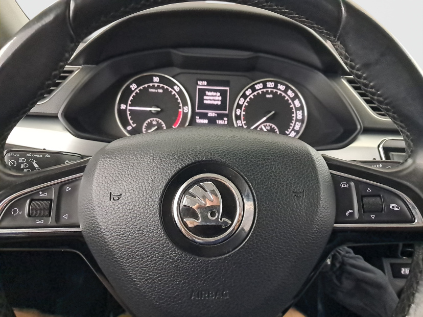 Škoda Superb, 2015