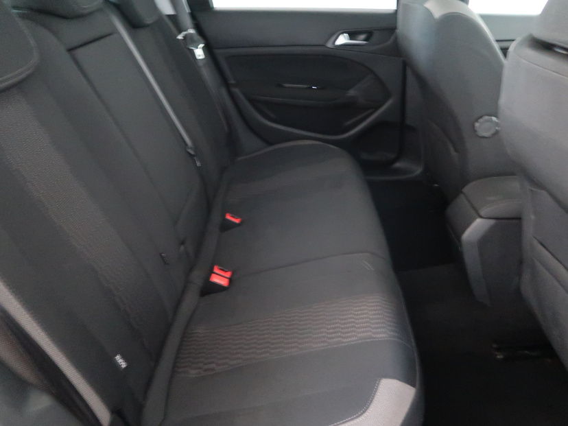 Peugeot 308, 2015