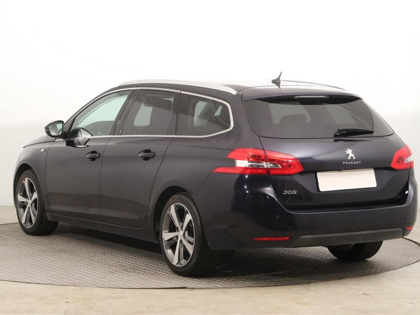 Peugeot 308, 2015