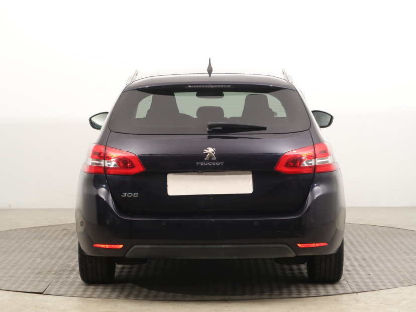 Peugeot 308, 2015