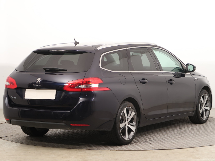 Peugeot 308, 2015