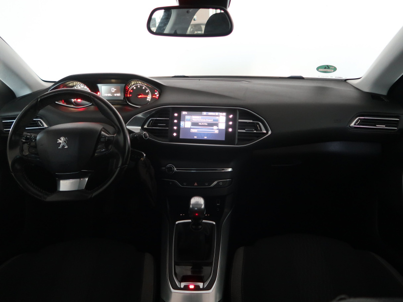 Peugeot 308, 2015