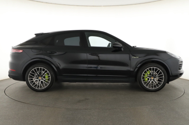 Porsche Cayenne - 2020