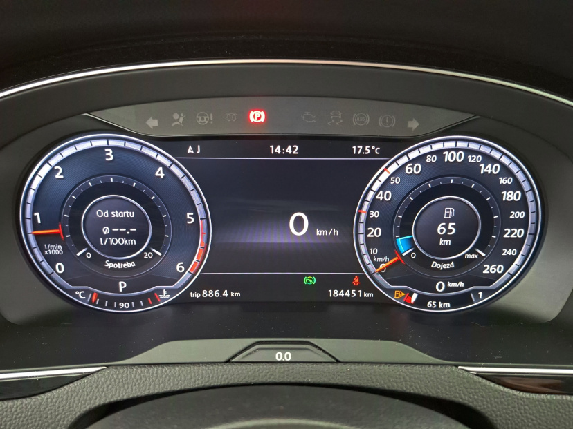Volkswagen Passat, 2016