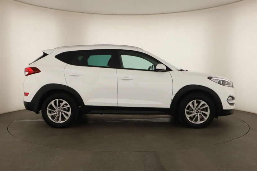 Hyundai Tucson, 2016