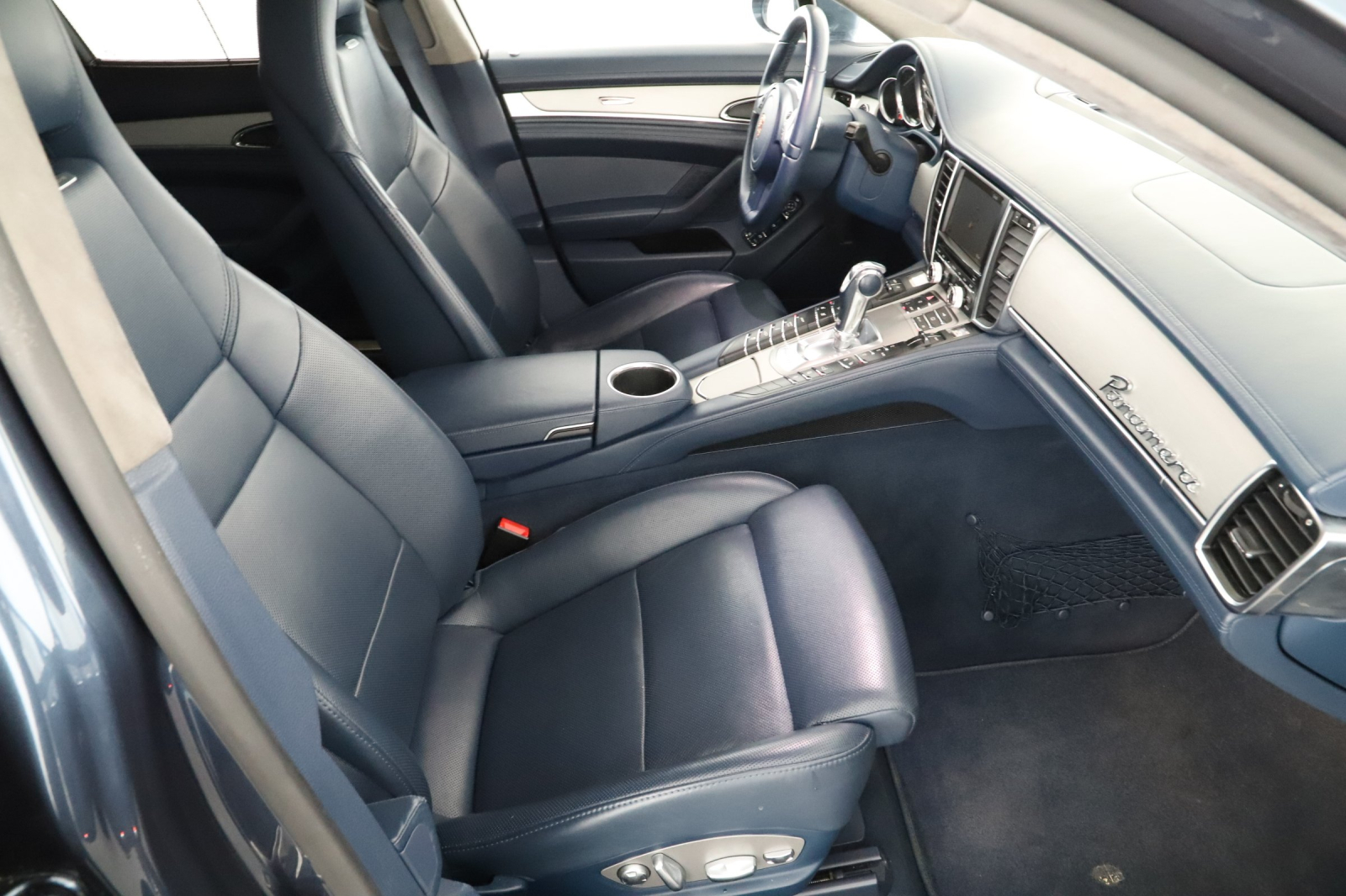 Porsche Panamera - 2011