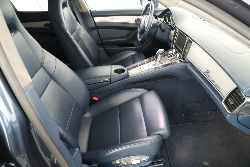 Porsche Panamera, 2011