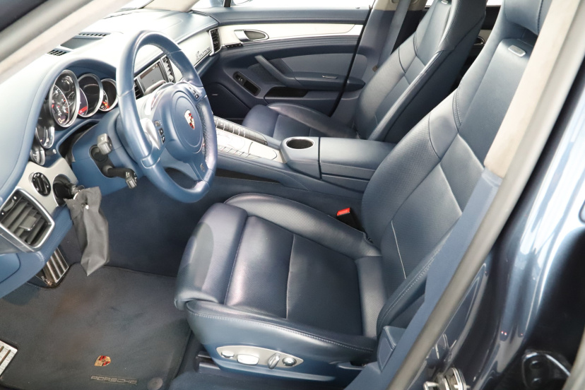 Porsche Panamera, 2011