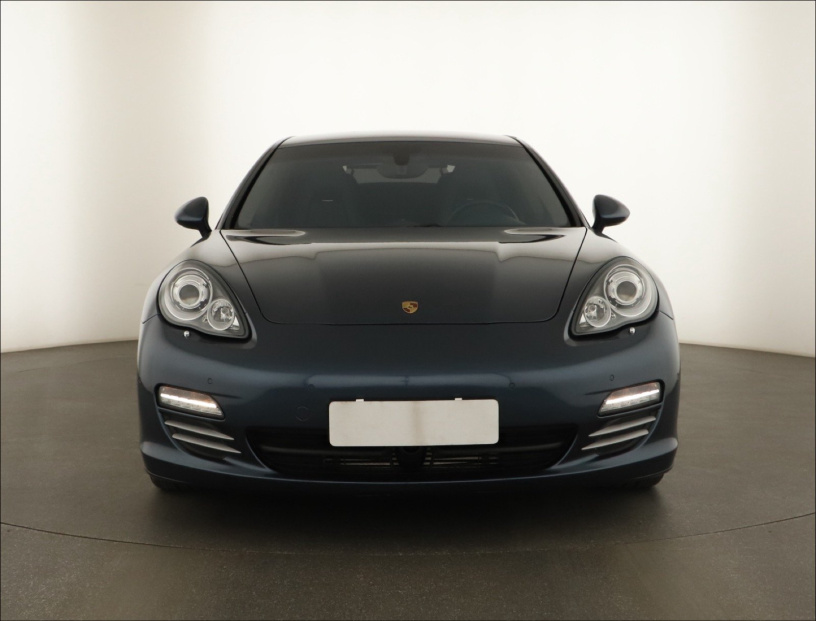 Porsche Panamera, 2011