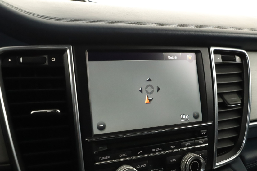 Porsche Panamera, 2011