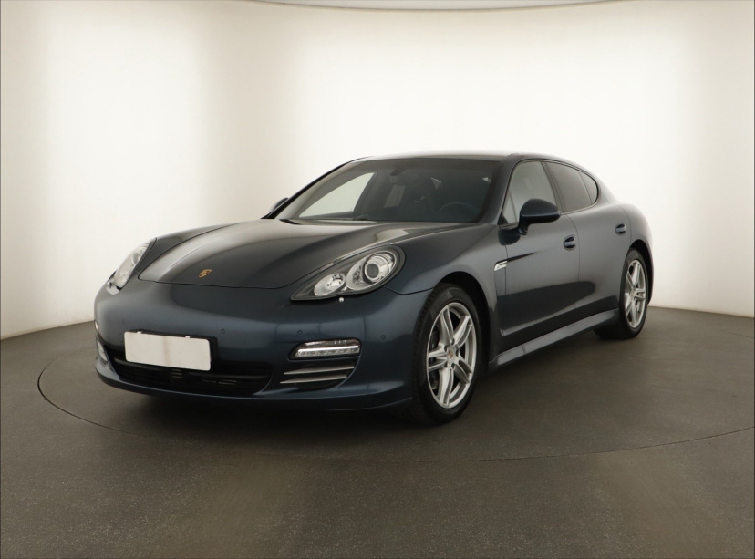 Porsche Panamera, 2011