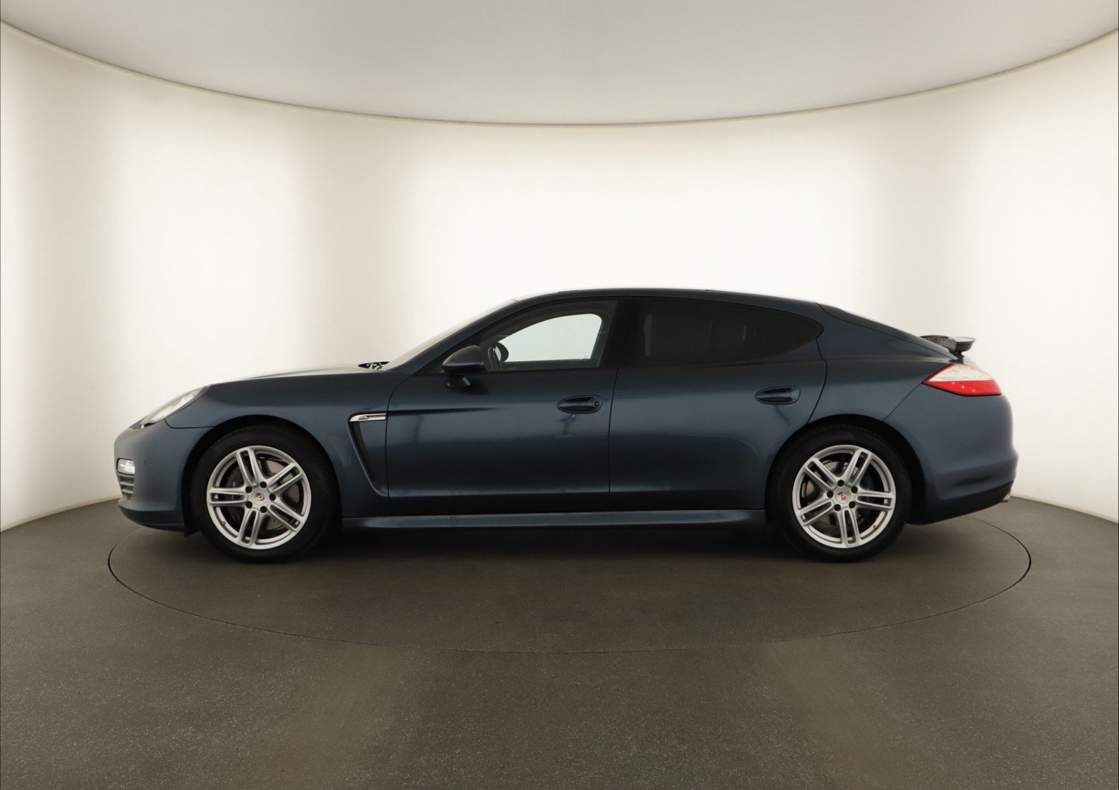 Porsche Panamera - 2011
