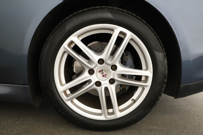 Porsche Panamera, 2011