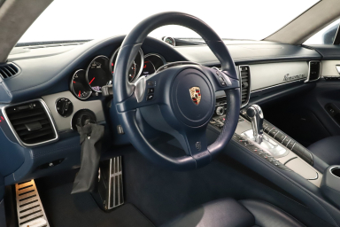 Porsche Panamera - 2011