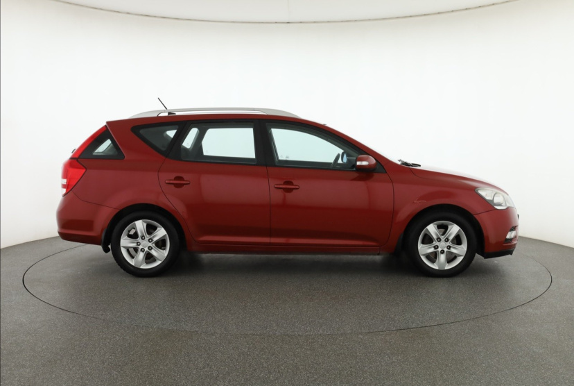 Kia Ceed, 2010