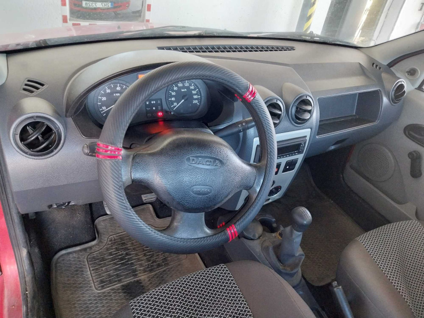 Dacia Logan, 2005