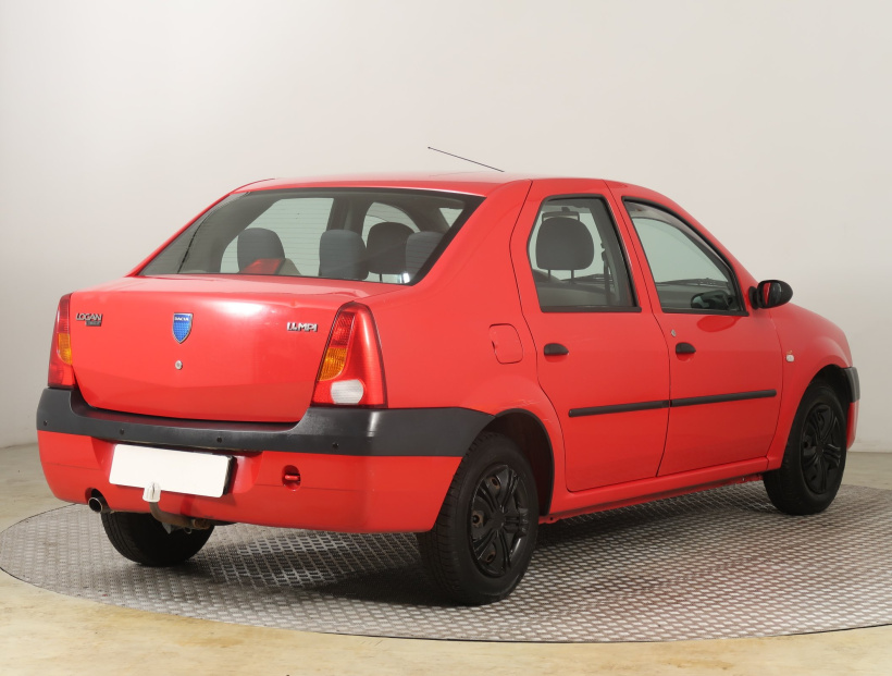 Dacia Logan, 2005