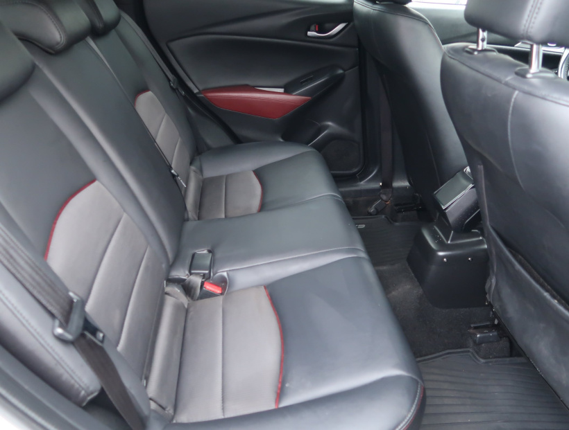 Mazda CX-3, 2016